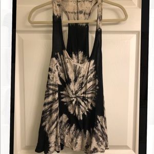 Tye-dye tank